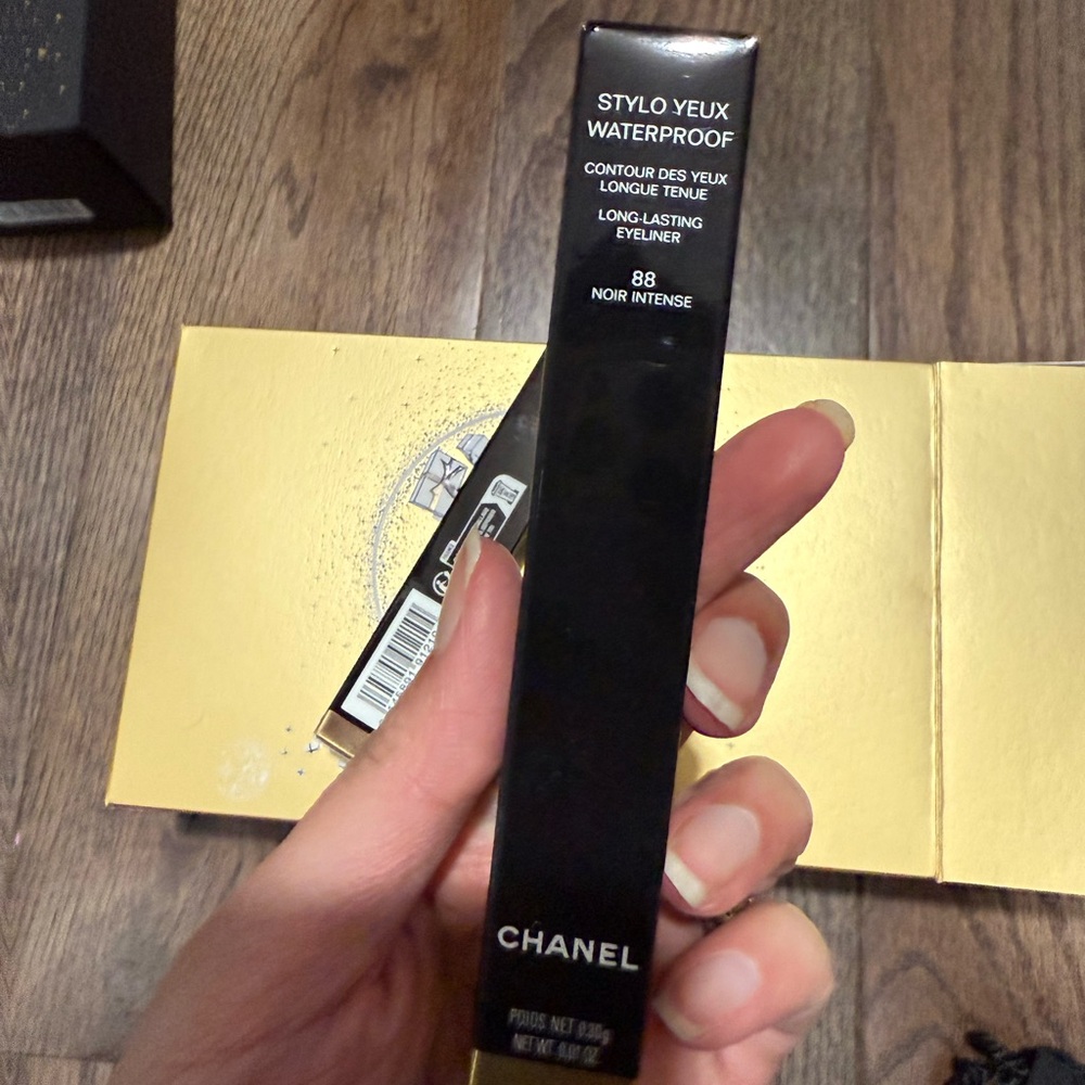 Chanel mascara and set primer set NWT never used in box - Picture 3 of 4